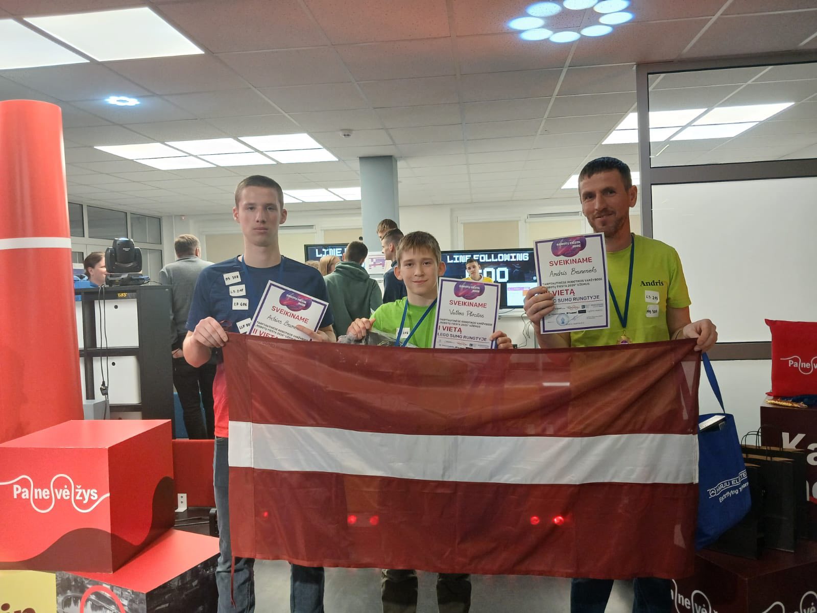 Panākumi robotikas sacensībās Panevežos(LT)