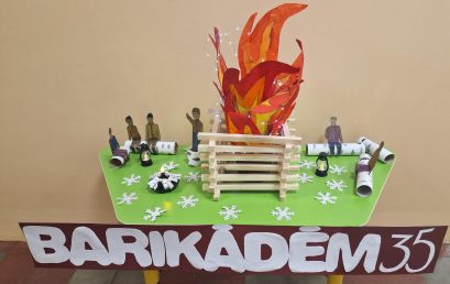 Barikādēm -35