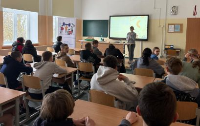 Veselības veicināšanas projekta lektore tiekas ar 7., 8.klases skolēniem