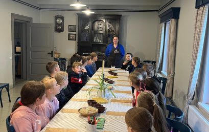 3.klase dodas mācību ekskursijā pie Jēkabpils novada uzņēmējiem un apmeklē tūrisma objektus